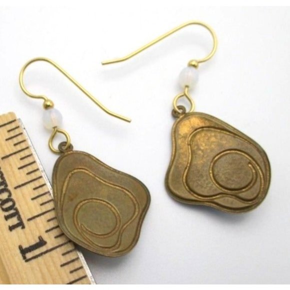 Mother of Pearl Enamel Pierced Earrings Fashion Jewelry - Picture 5 of 5